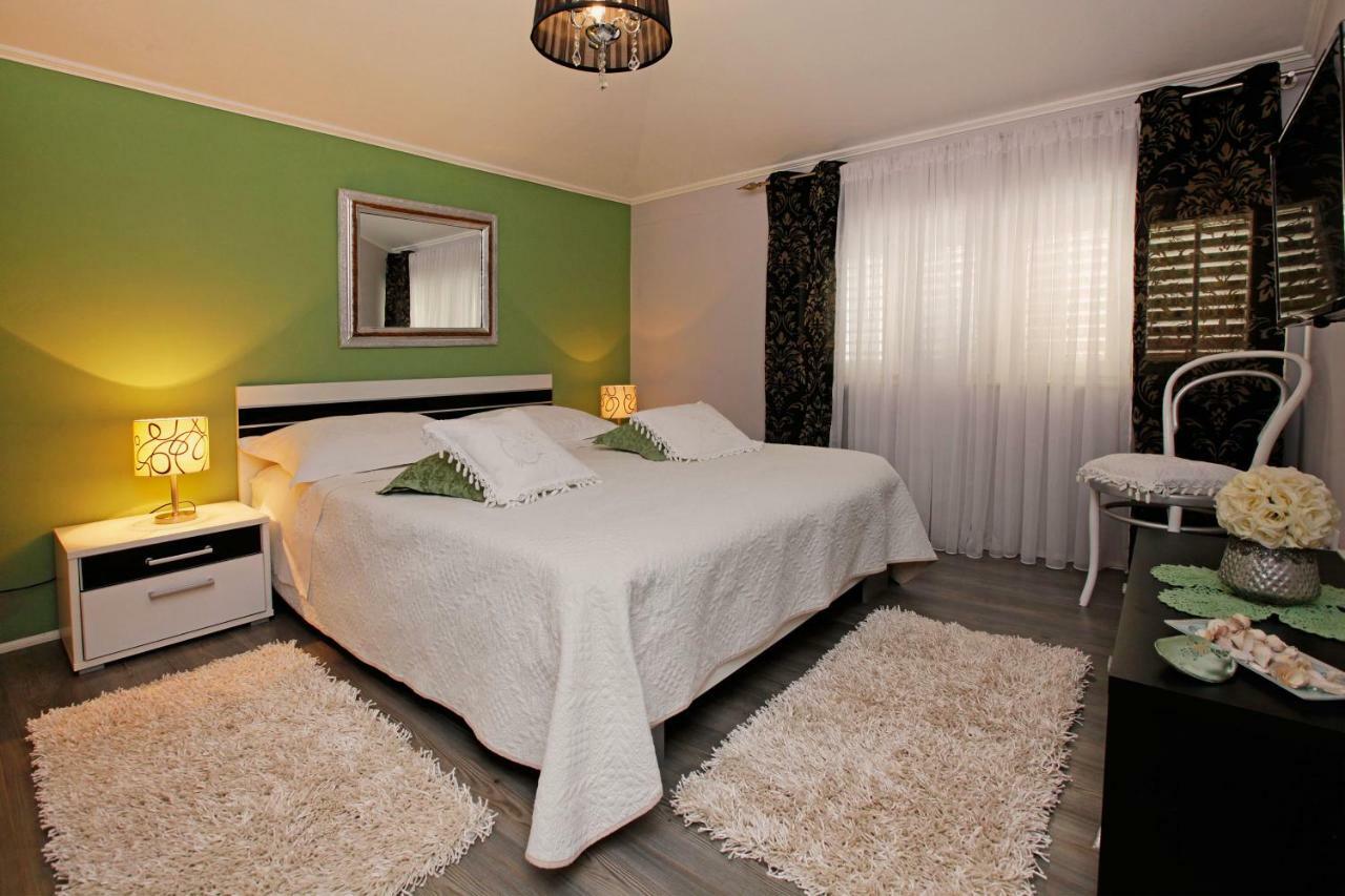 Apartment Ambroz Vela Luka Luaran gambar