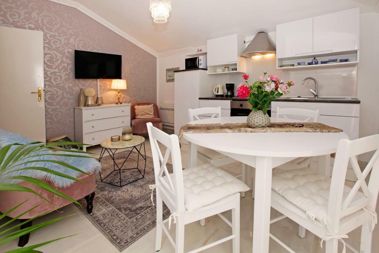 Apartment Ambroz Vela Luka Luaran gambar