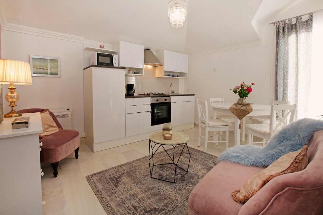 Apartment Ambroz Vela Luka Luaran gambar